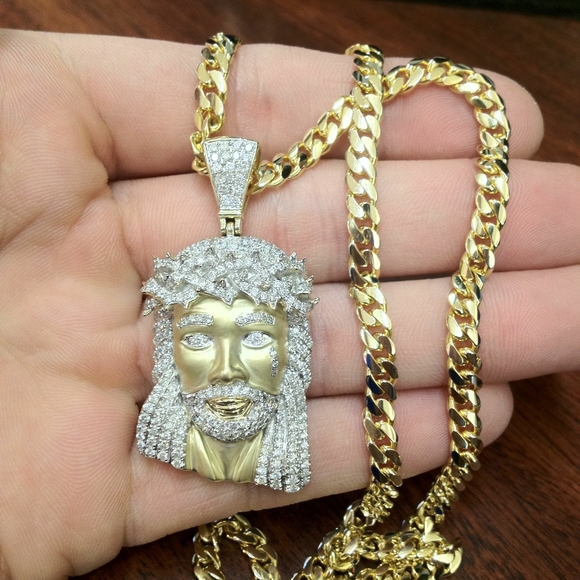 24k solid gold Jesus piece necklace - Picture 1 of 2